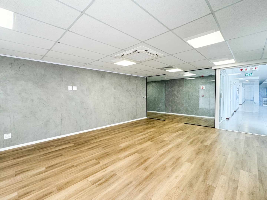 To Let Commercial Property for Rent in Mouille Point Western Cape